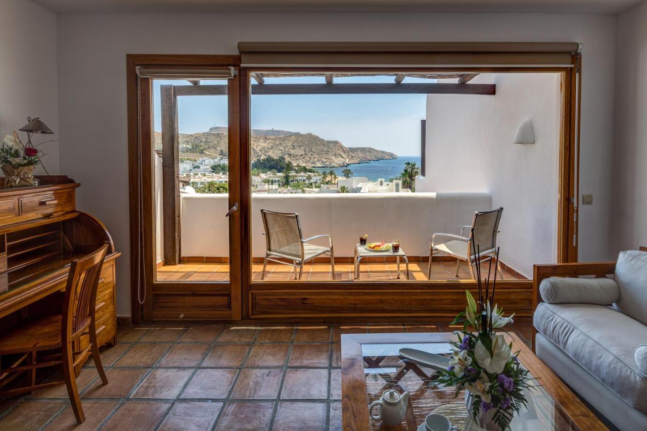Hotel El Tio Kiko Agua Amarga (Almeria)